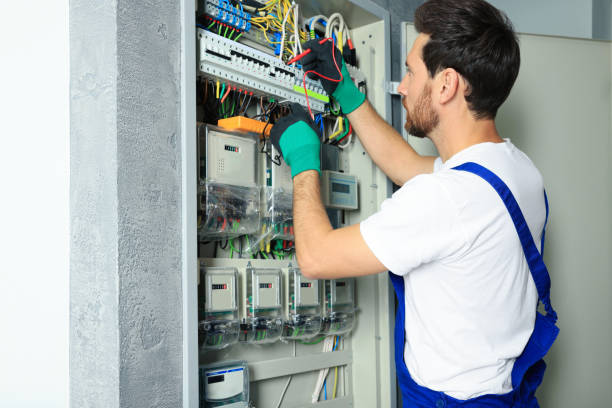 Best Affordable Emergency Electrician  in Belle Plaine, MN